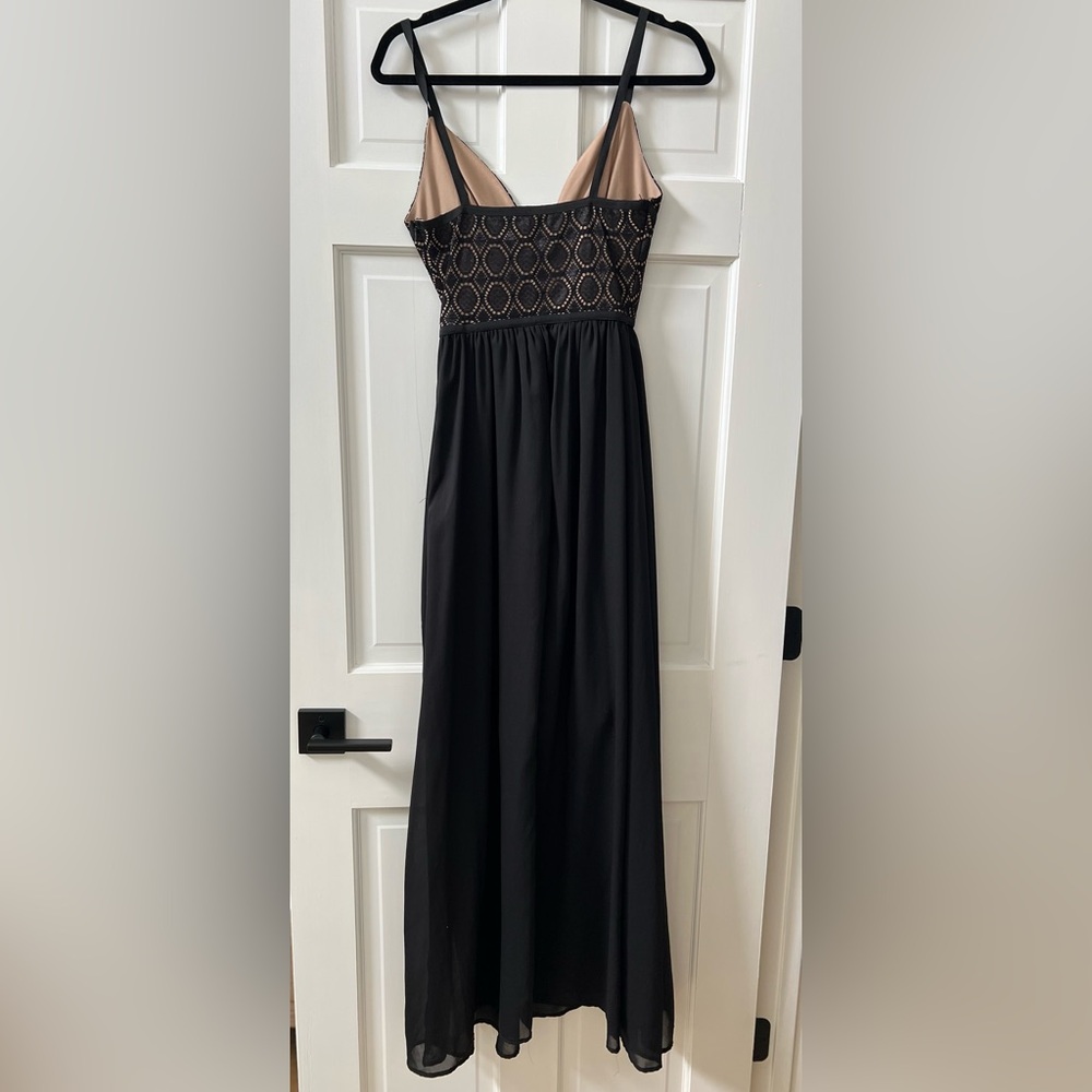 Elegant Black Maxi Dress